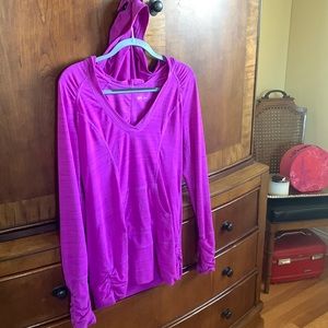 Zella hoodie yoga top great condition 35 bust , length from top to hem is 28